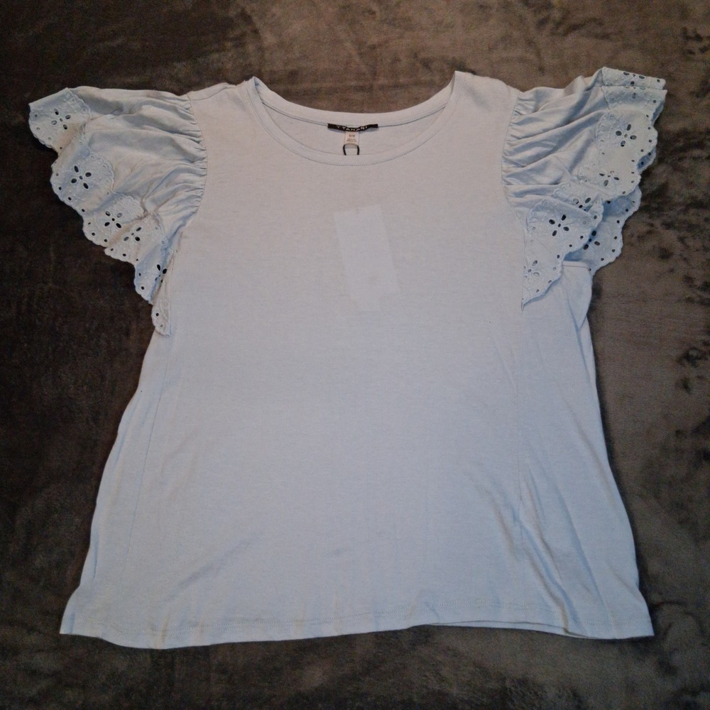 NWT T Tahari Eyelet Flutter Sleeve Top Womens Medium Light Blue Ruffle Crew Neck